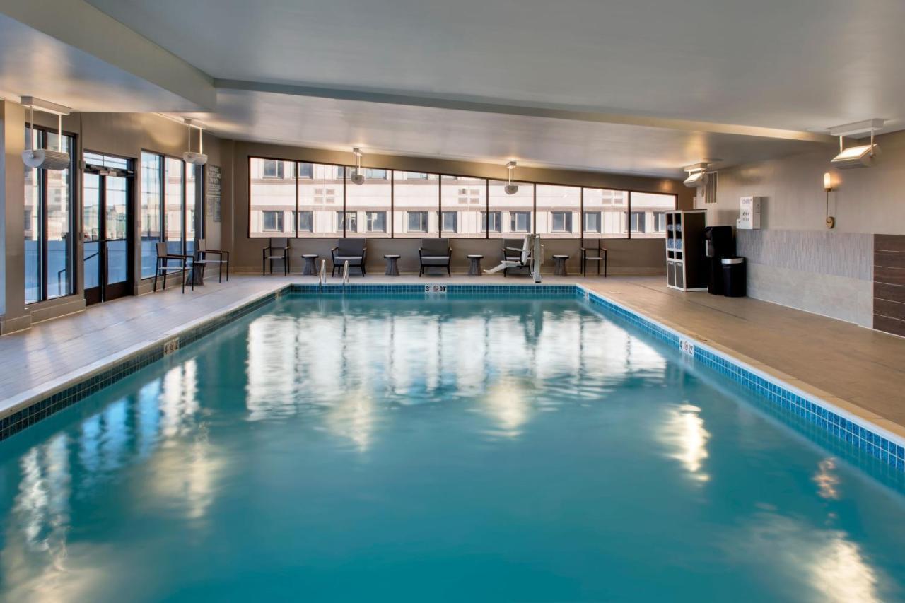 Hotel Marriott Downtown 3*
